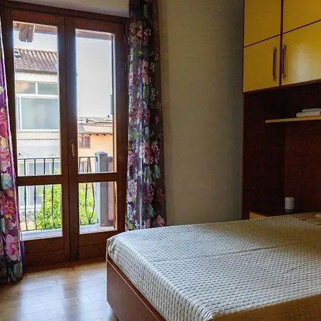 Casa Lilla 1 E 2 Casa Indipendente Con Giardino Oristano