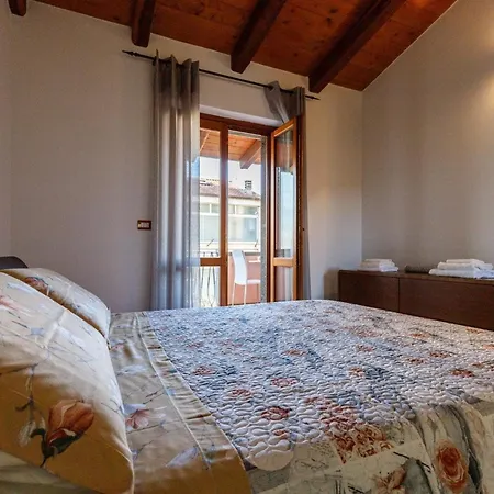 Casa Lilla 1 E 2 Casa Indipendente Con Giardino Appartement Oristano