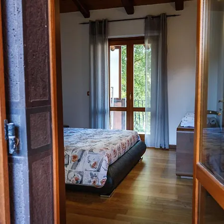 Casa Lilla 1 E 2 Casa Indipendente Con Giardino