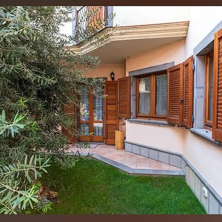 Casa Lilla Lepanto 67 Casa Indipendente Con Giardino *