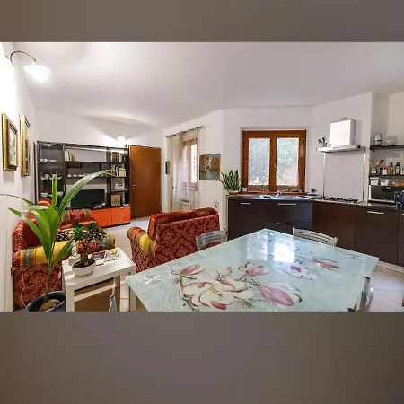 Appartamento Casa Lilla 1 E 2 Casa Indipendente Con Giardino
