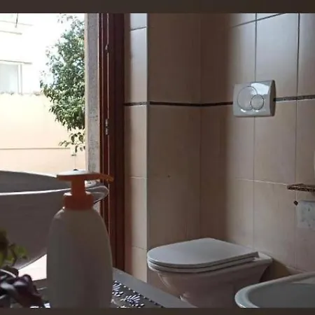 Casa Lilla 1 E 2 Casa Indipendente Con Giardino Appartamento Oristano