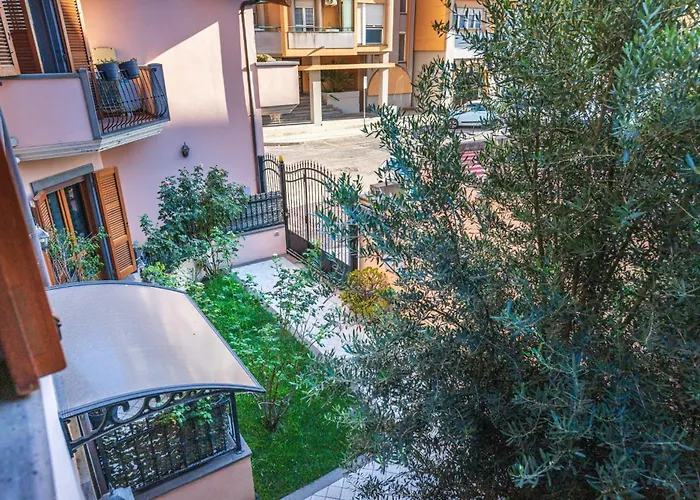 Casa Lilla 1 E 2 Casa Indipendente Con Giardino *